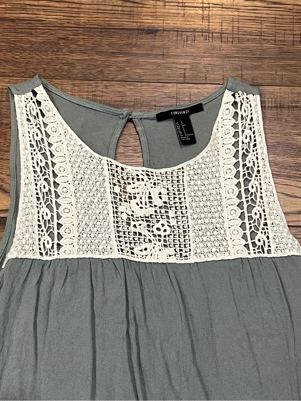 Forever 21 Sage Green Tank Top Size Small